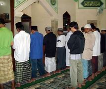 Mimpi Sholat Berjamaah Di Masjid Bersama Teman